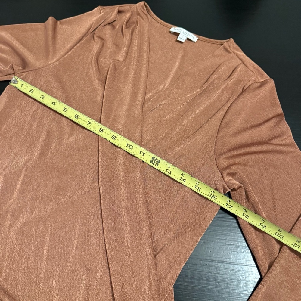 Green Envelope Copper Wrap Blouse - Picture 4 of 6